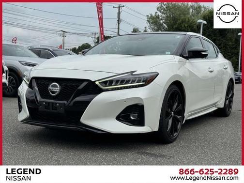 2022 Nissan Maxima SR
