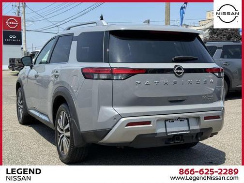 2022 Nissan Pathfinder Platinum