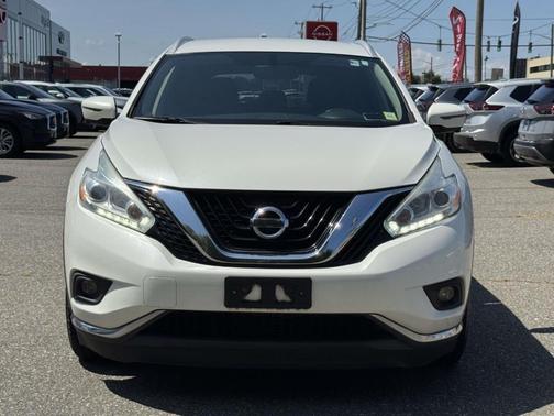 White 2017 Nissan Murano SL