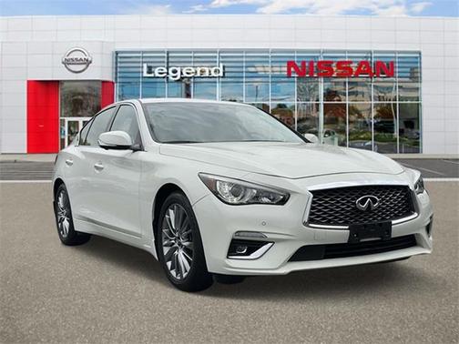 2022 INFINITI Q50 LUXE