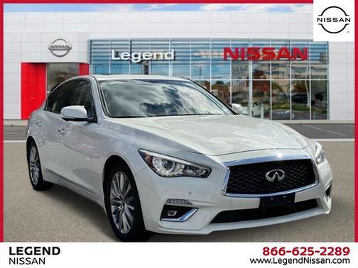 2023 INFINITI Q50 LUXE