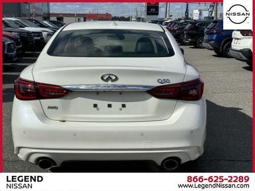 2023 INFINITI Q50 LUXE
