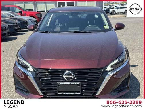 Garnet Pearl 2023 Nissan Altima 2.5 SV