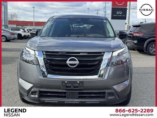 2024 Nissan Pathfinder S