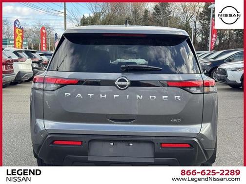 2024 Nissan Pathfinder S