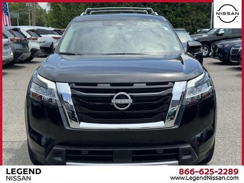 2024 Nissan Pathfinder SL