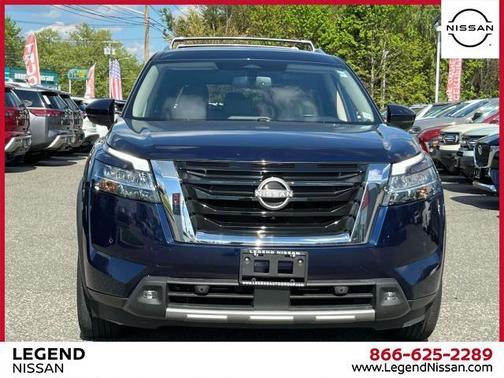 2022 Nissan Pathfinder SL