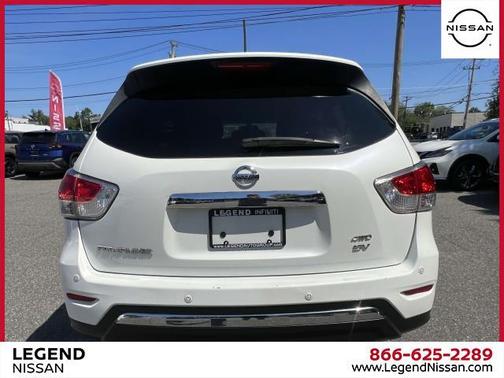 2016 Nissan Pathfinder SV