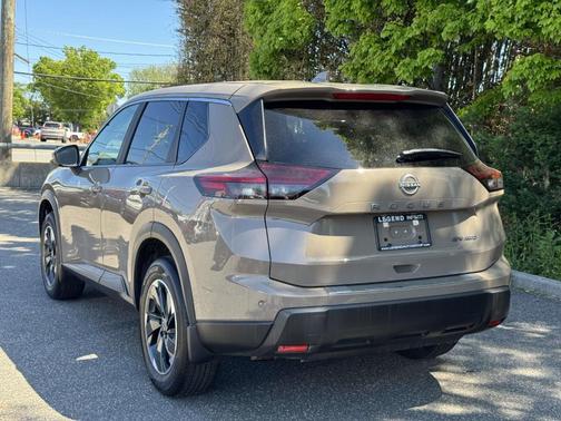 Baja Storm 2024 Nissan Rogue SV