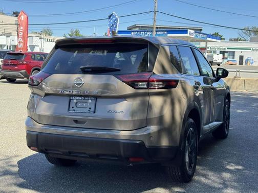 Baja Storm 2024 Nissan Rogue SV