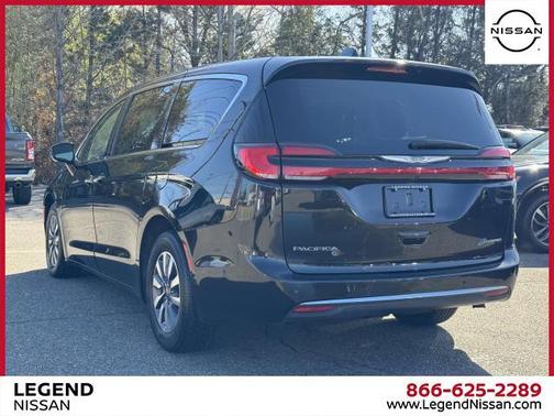 2022 Chrysler Pacifica Hybrid Touring L