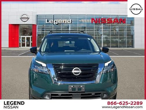 2022 Nissan Pathfinder SL