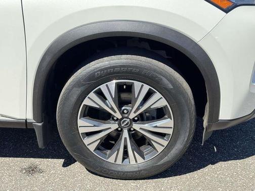 White 2023 Nissan Rogue SV