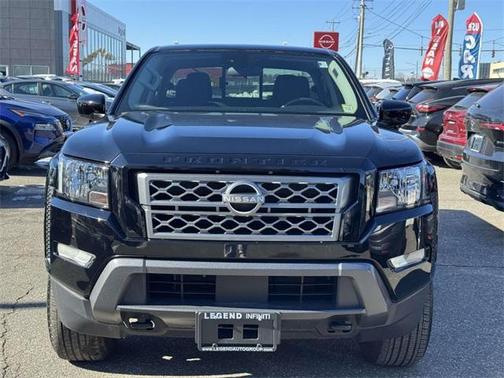 2023 Nissan Frontier SV