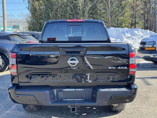 2023 Nissan Frontier SV