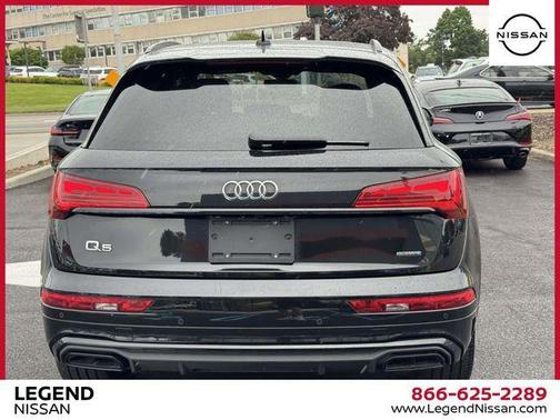 Mythos Black Metallic 2025 Audi Q5 45 S line quattro Premium