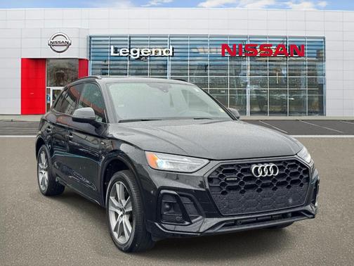 Mythos Black Metallic 2025 Audi Q5 45 S line quattro Premium