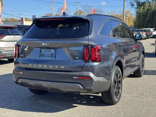 2021 Kia Sorento S