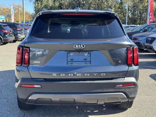 2021 Kia Sorento S