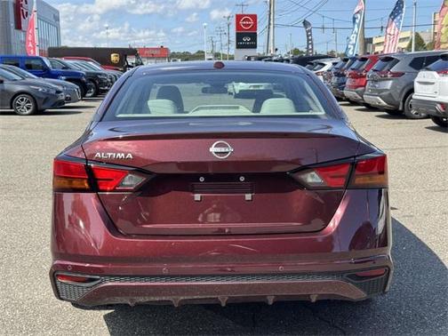2025 Nissan Altima SV