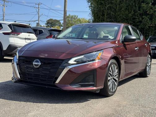 2025 Nissan Altima SV