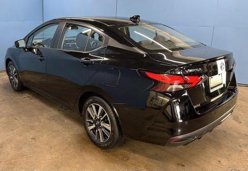 2022 Nissan Versa 1.6 SV