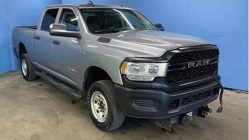 2020 RAM 2500 Tradesman Crew Cab 4X4 6'4' Box