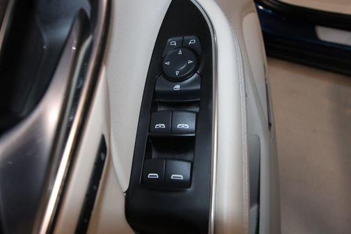 Sapphire Metallic 2023 Buick Envision Avenir AWD