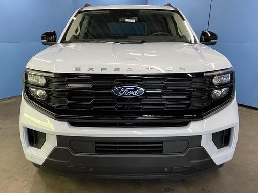 2025 Ford Expedition Max Active 4x4