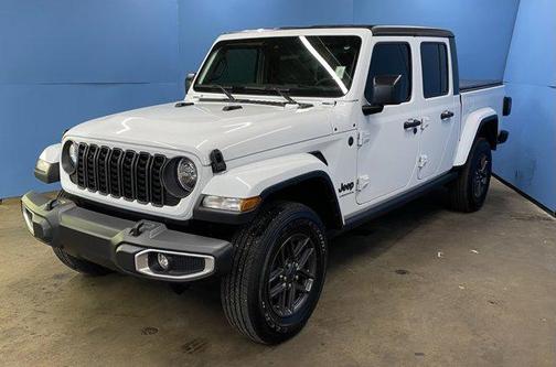 2024 Jeep Gladiator Sport S