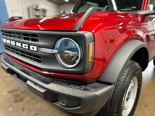 RUBY RED MET TNTD CLEARCOAT 2026 Ford Bronco Base