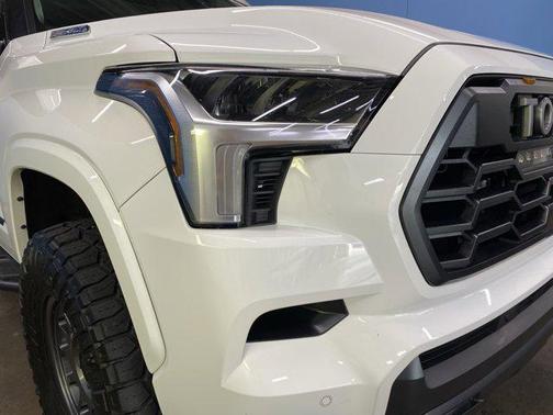 2023 Toyota Sequoia SR5