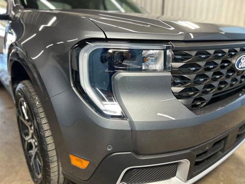 CARBONIZED GRAY METALLIC 2026 Ford Maverick Lariat