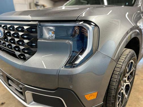 CARBONIZED GRAY METALLIC 2026 Ford Maverick Lariat