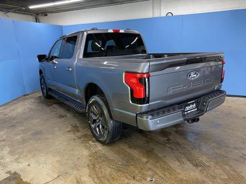 2025 Ford F-150 Lightning Flash