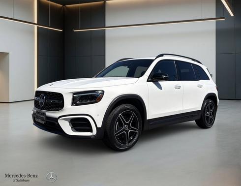 Polar White 2025 Mercedes-Benz GLB 250