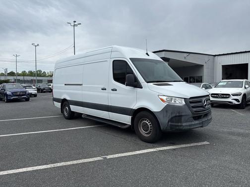 Arctic White 2021 Mercedes-Benz Sprinter 2500 High Roof