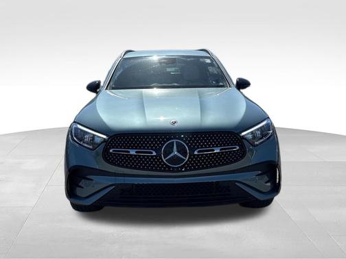 Verde Silver Metallic 2025 Mercedes-Benz GLC 300 4MATIC