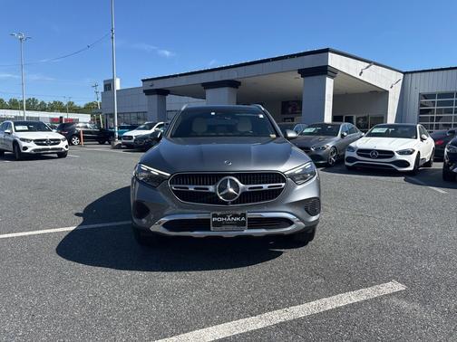 Selenite Grey Metallic 2023 Mercedes-Benz GLC 300