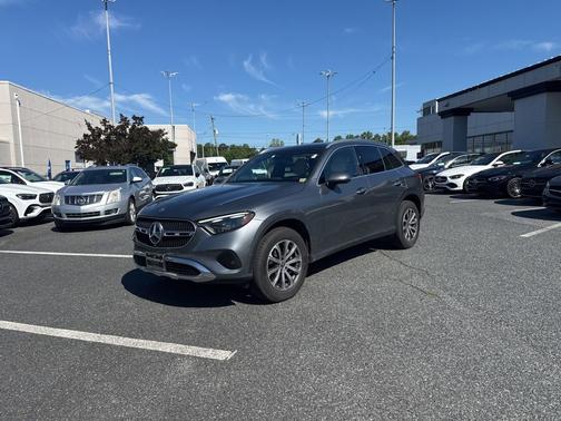 Selenite Grey Metallic 2023 Mercedes-Benz GLC 300