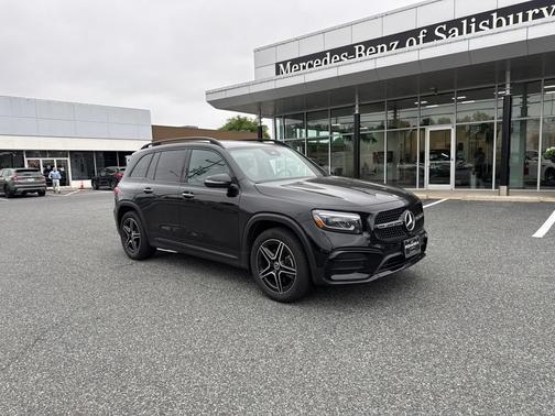 Cosmos Black Metallic 2025 Mercedes-Benz GLB 250 4MATIC