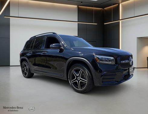Night Black 2024 Mercedes-Benz GLB 250