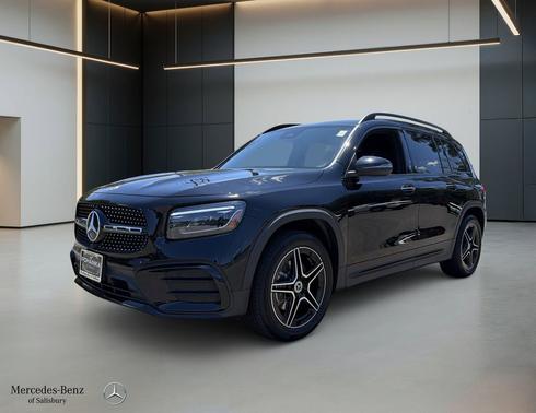 Night Black 2024 Mercedes-Benz GLB 250