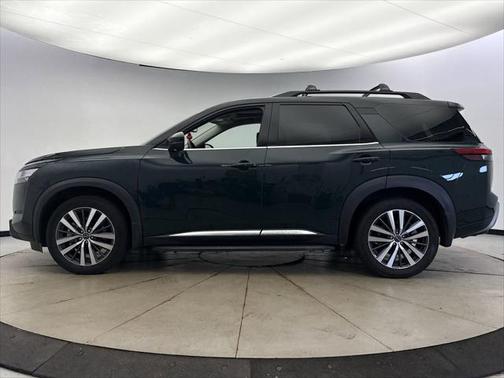 2022 Nissan Pathfinder Platinum 4WD