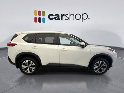 Pearl White Tricoat 2023 Nissan Rogue SV