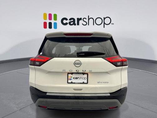 Pearl White Tricoat 2023 Nissan Rogue SV