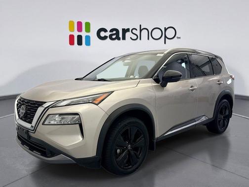 Champagne Silver Metallic/Super Black 2023 Nissan Rogue SL
