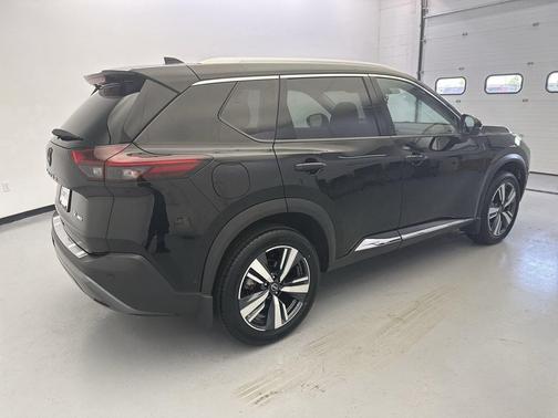 Super Black 2023 Nissan Rogue SL