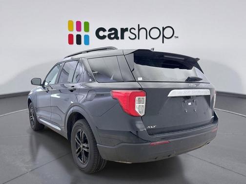 AGATE BLACK METALLIC 2024 Ford Explorer XLT