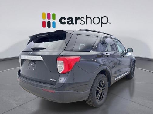 AGATE BLACK METALLIC 2024 Ford Explorer XLT